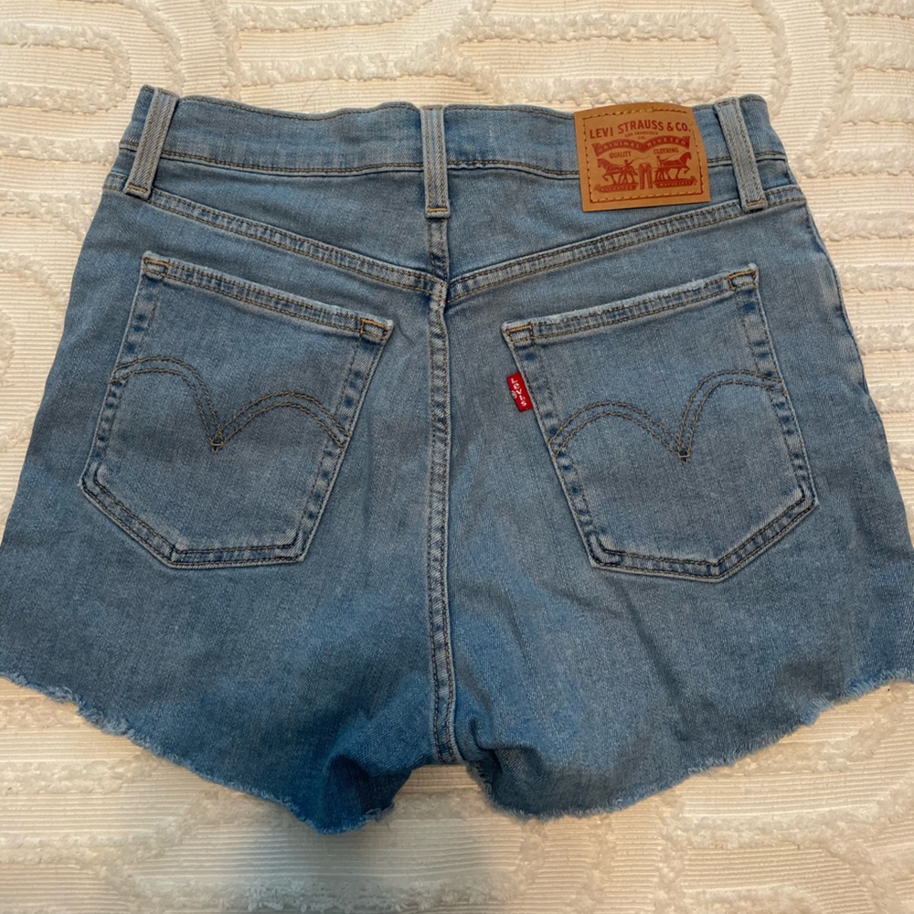 Levi Jean Shorts size 28